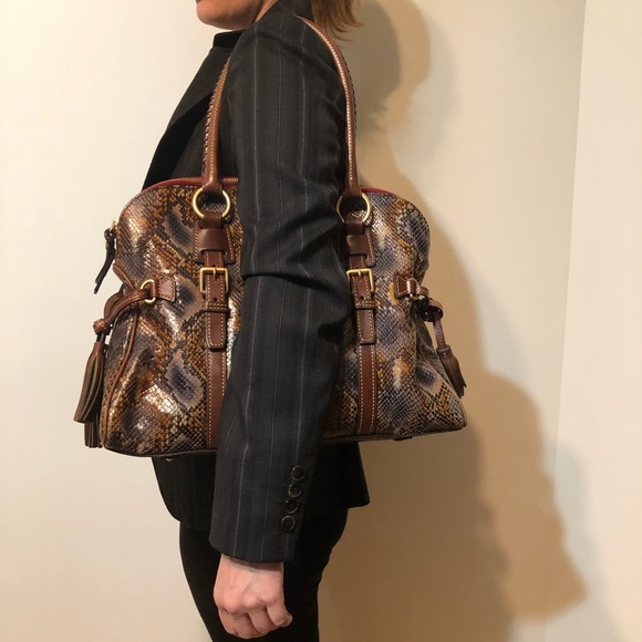 Dooney and Bourke leather tote with sashes - Picture 2 of 4